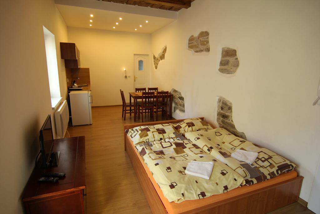 Apartment Apartment Ostruzna Ostruzna